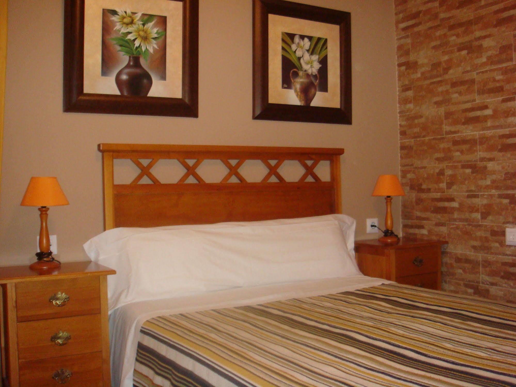 Hostal La Calzada Ταρίφα Εξωτερικό φωτογραφία